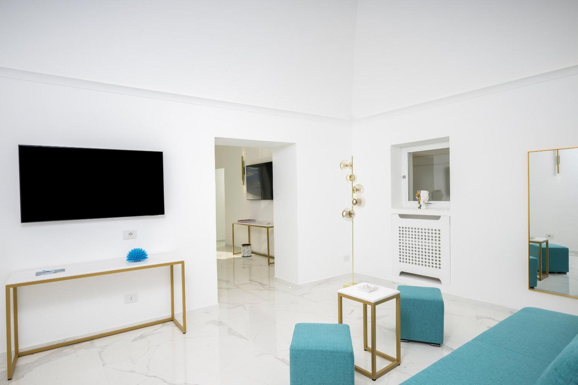 Gianlica Suites Позитано Екстериор снимка